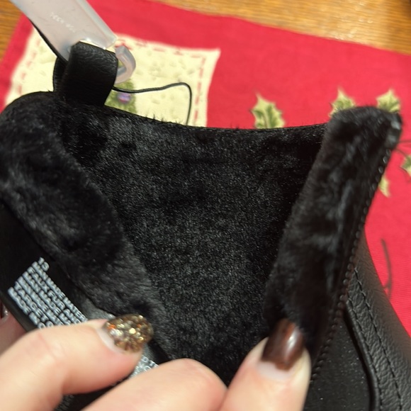 Girls Cat & Jack black Tinsley ankle boots with side zipper & traction s… - Picture 8 of 9